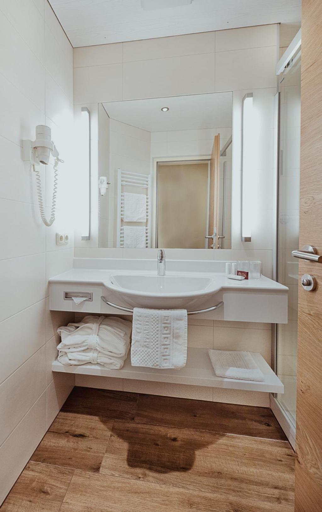 Appartement Hotel Panorama-Im Bademantel Direkt In Die Alpentherme Bad Hofgastein Eksteriør billede