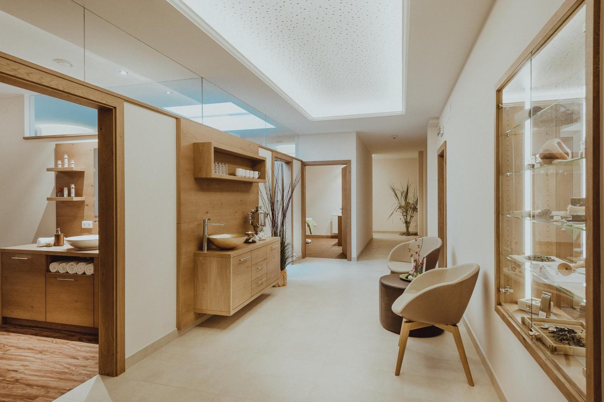 Appartement Hotel Panorama-Im Bademantel Direkt In Die Alpentherme Bad Hofgastein Eksteriør billede