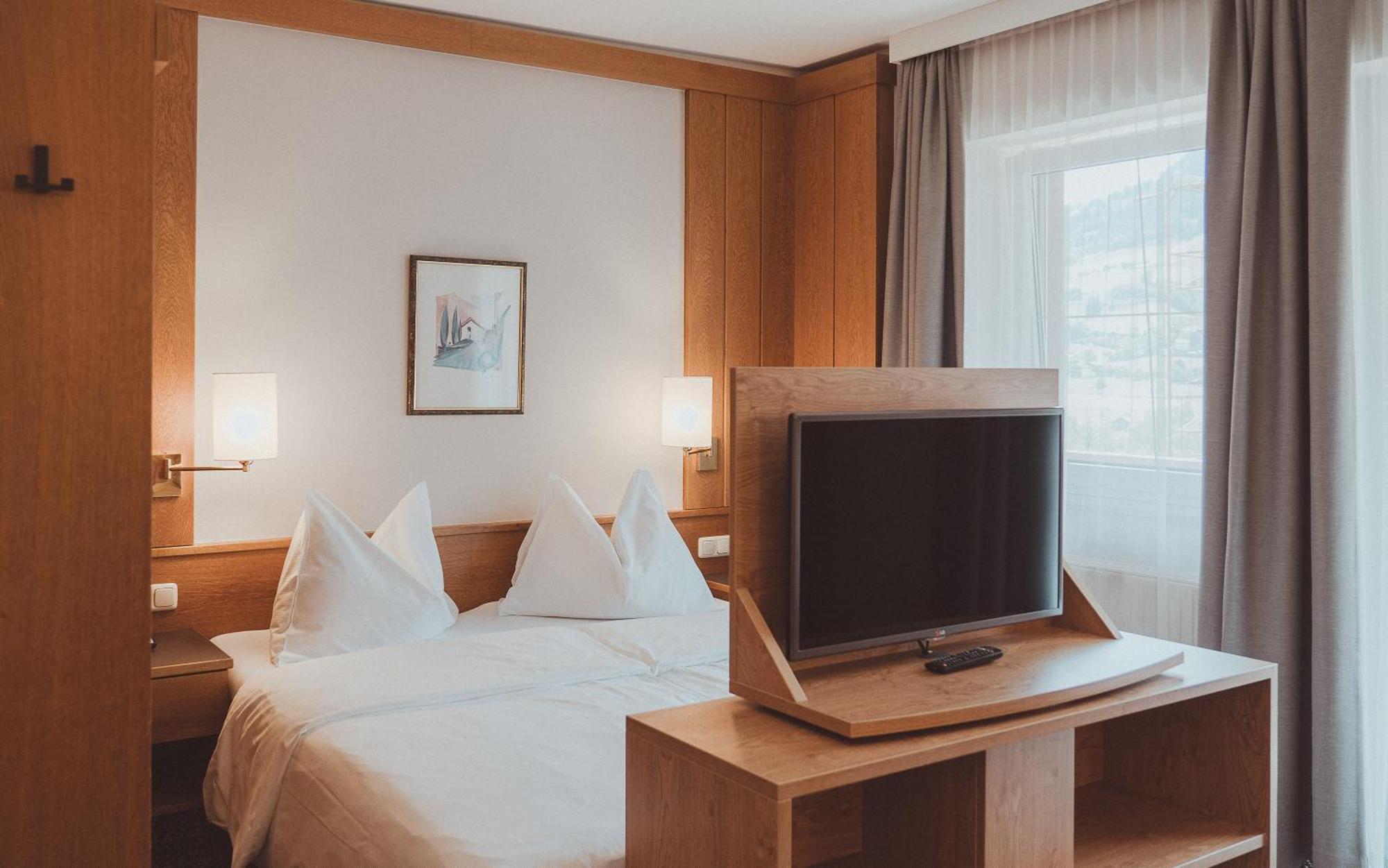 Appartement Hotel Panorama-Im Bademantel Direkt In Die Alpentherme Bad Hofgastein Eksteriør billede